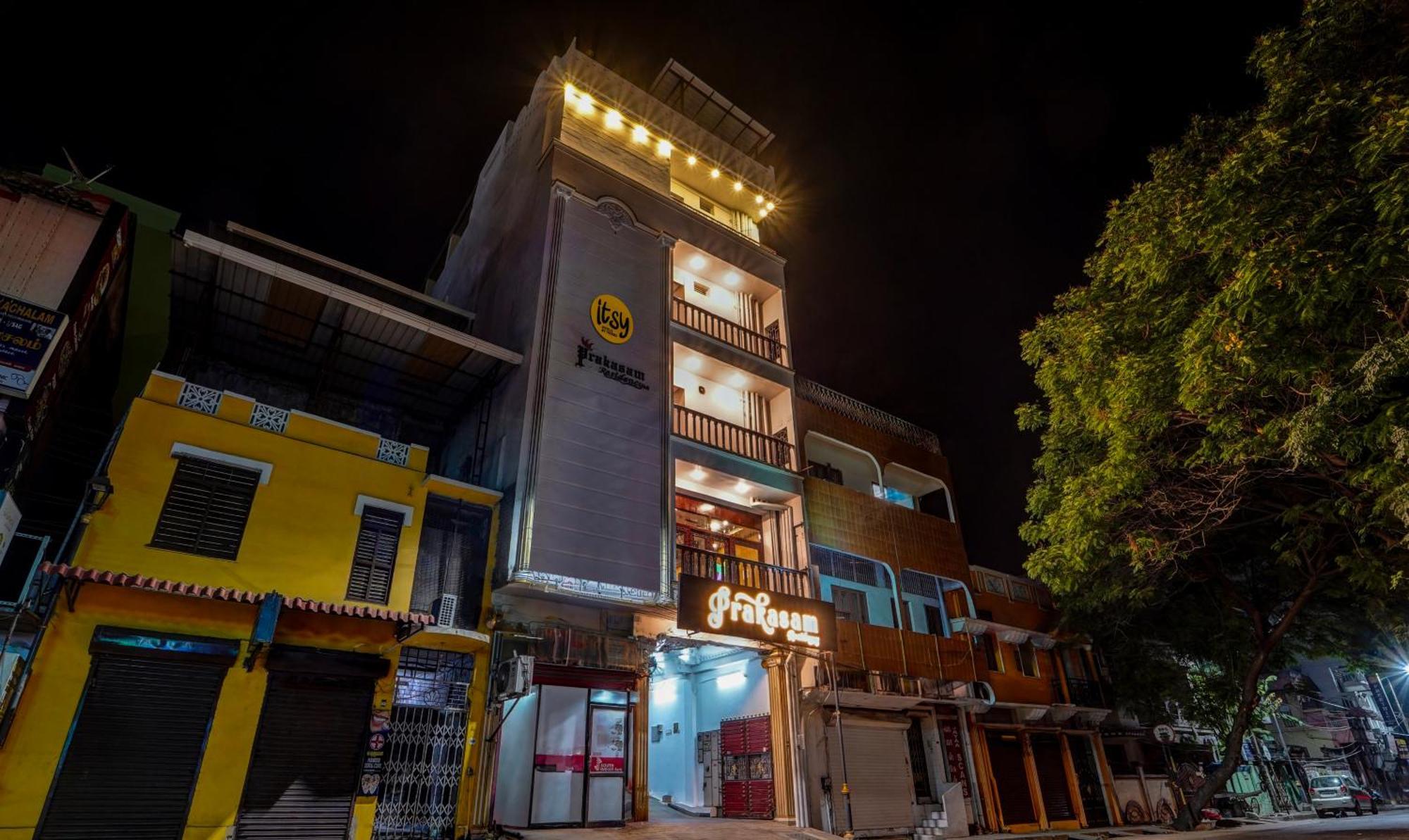 Treebo Trip Prakasam Residency Pondicherry Bagian luar foto